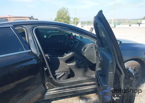 2015 Chrysler 200 Limited z USA, uszkodzony, nr VIN 1C3CCCAB0FN751217